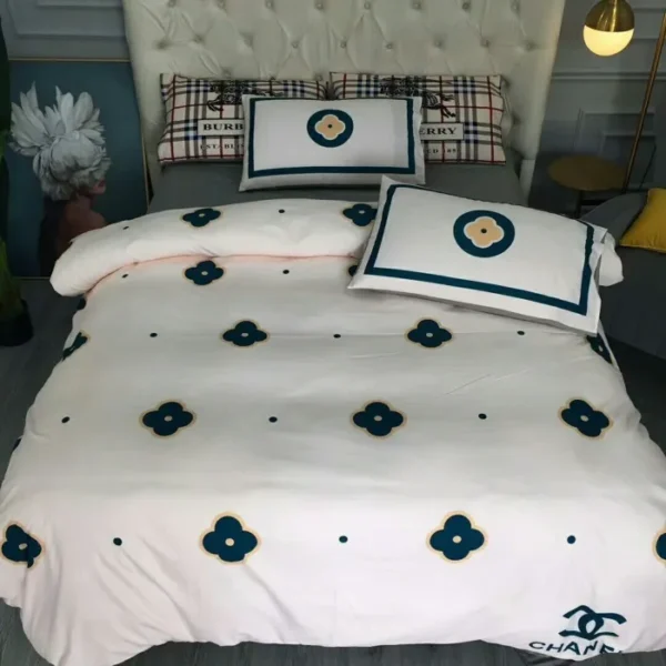 Chanel Flower White Printed Bedding Sets Quilt Sets Duvet Cover Luxury Brand Bedding Decor Bedroom Sets Best Luxury Bedding Sets