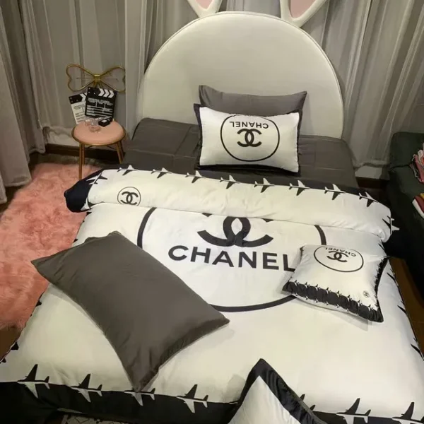 Chanel Logo White Printed Bedding Sets Quilt Sets Duvet Cover Luxury Brand Bedding Decor Bedroom Sets Best Luxury Bedding Sets
