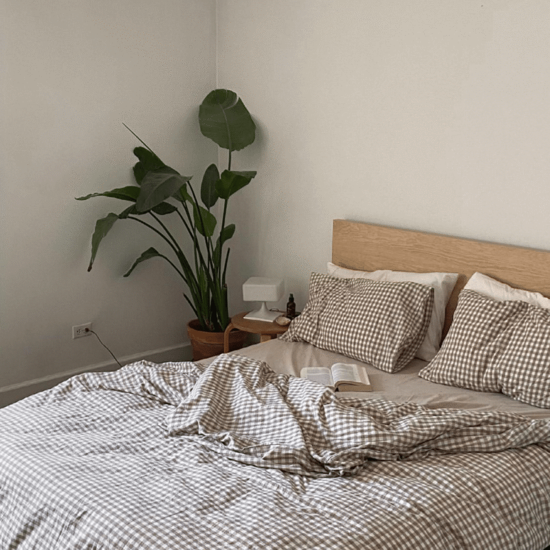 Alternative view of Gingham Bedding Set / Brown
