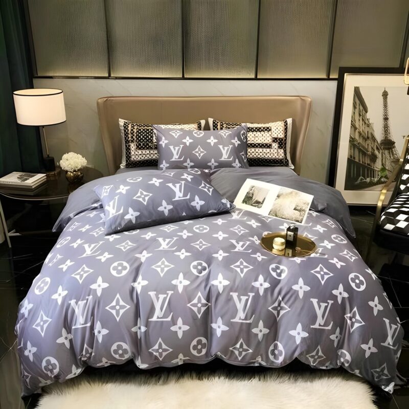 Louis Vuitton Bedding Set - TB510