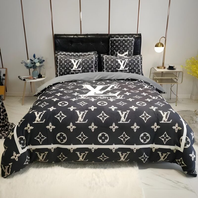 Louis Vuitton Bedding Set - TB515