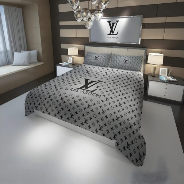 Louis Vuitton Bedding Set - TB527