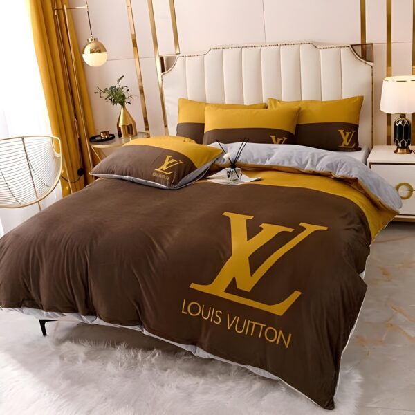 Louis Vuitton Bedding Set - TB588