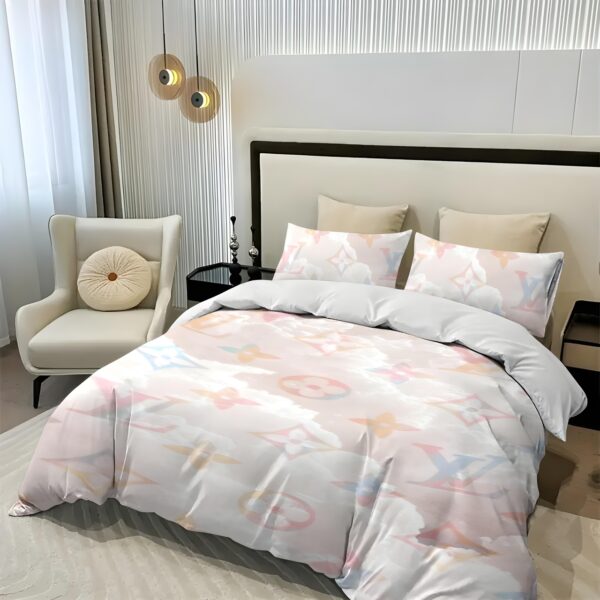 Louis Vuitton Bedding Set - TB600