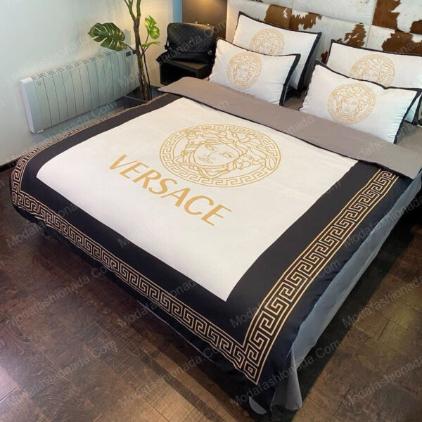 Luxury Versace White Yellow Logo Brands Bed Sheets Spread Comforter Duvet Cover Bedding Sets