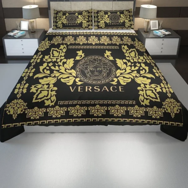 Versace Logo Type 346 Bedding Sets Hyperbeast Bedroom Luxury Ideas Duvet Sheets Blankets Covers Bed  Premium Fashion Brand Bedspread