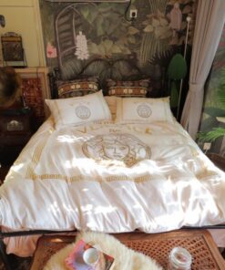Versace Logo Type 3563 Bedding Sets Covers Blankets Bed  Duvet Luxury Ideas Premium Fashion Brand Hyperbeast Bedroom Sheets
